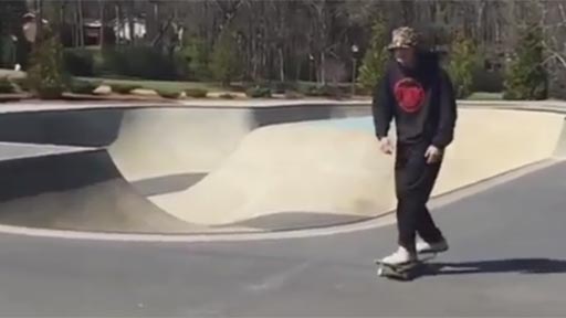 Fantástico truco de skate
