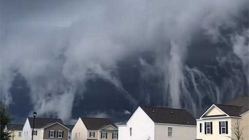 Nubes con forma de Tsunami