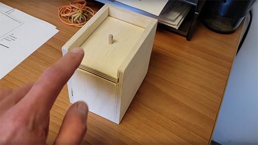 Una simple caja de madera...