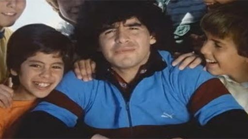 Campaa antidroga con Maradona