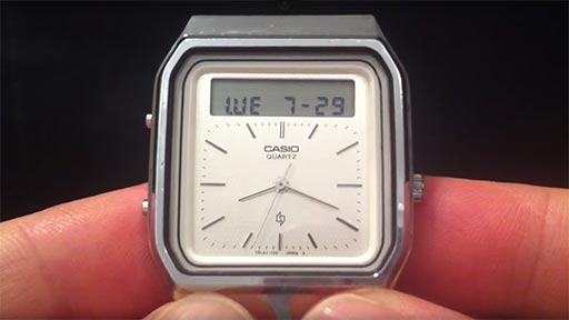 Este reloj de los 80 incluye algo bastante ingenioso