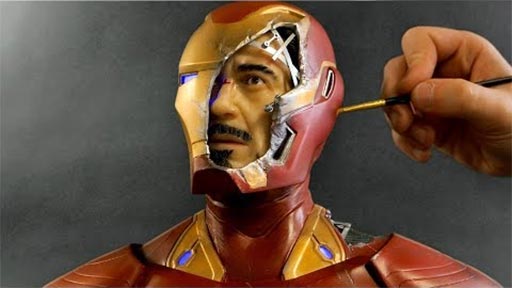 Escultura de Iron Man