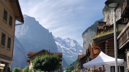 Impresionante vista en un pueblo suizo